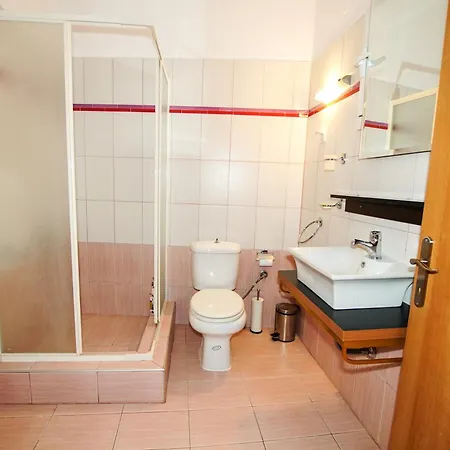 Myrtus House Apartment Káto Loutrákion